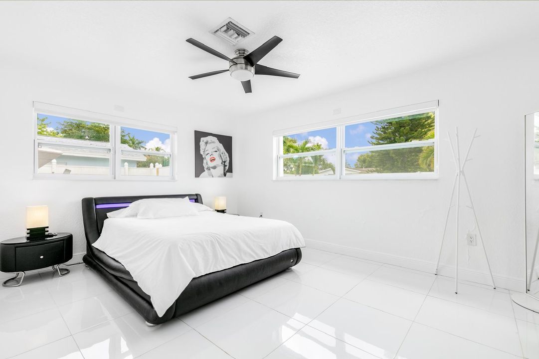 For Sale: $2,200,023 (5 beds, 4 baths, 2189 Square Feet)