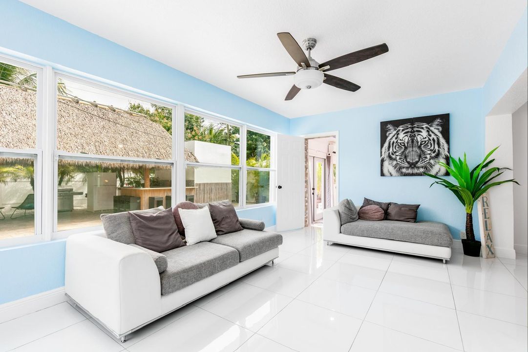 For Sale: $2,200,023 (5 beds, 4 baths, 2189 Square Feet)