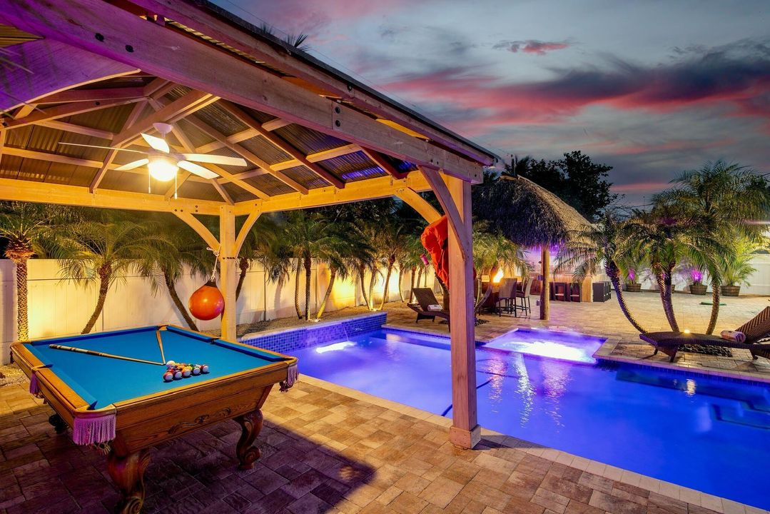 For Sale: $2,200,023 (5 beds, 4 baths, 2189 Square Feet)