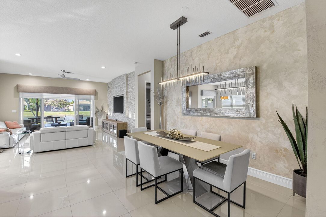 Под контрактом: $989,900 (2 спален, 2 ванн, 2160 Квадратных фут)