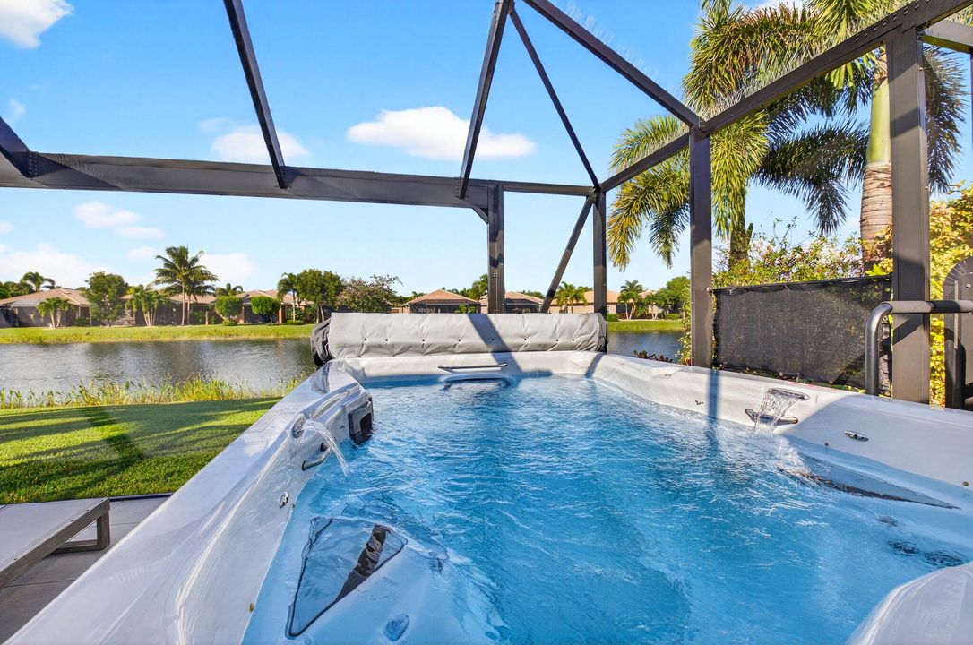 Под контрактом: $989,900 (2 спален, 2 ванн, 2160 Квадратных фут)