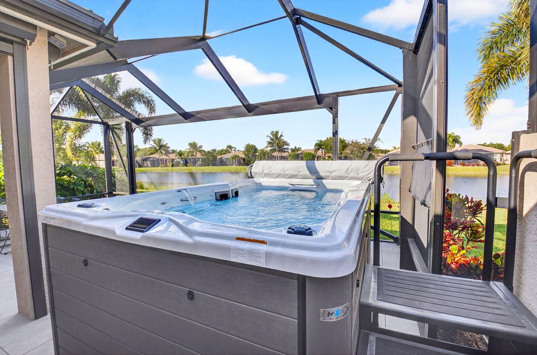 Под контрактом: $989,900 (2 спален, 2 ванн, 2160 Квадратных фут)