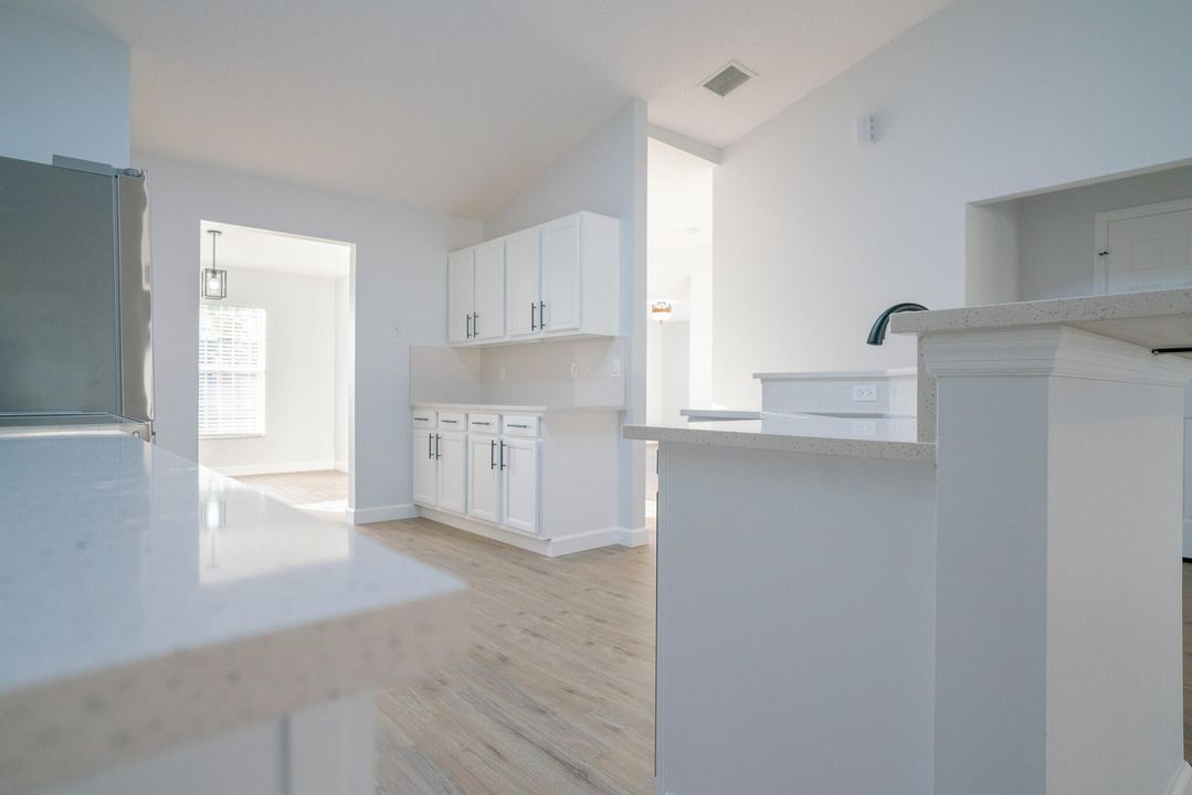 Active With Contract: $2,600 (3 beds, 3 baths, 2434 Square Feet)