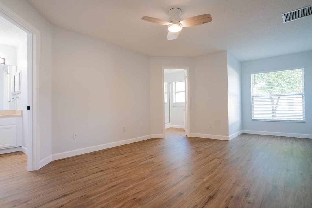 Active With Contract: $2,600 (3 beds, 3 baths, 2434 Square Feet)