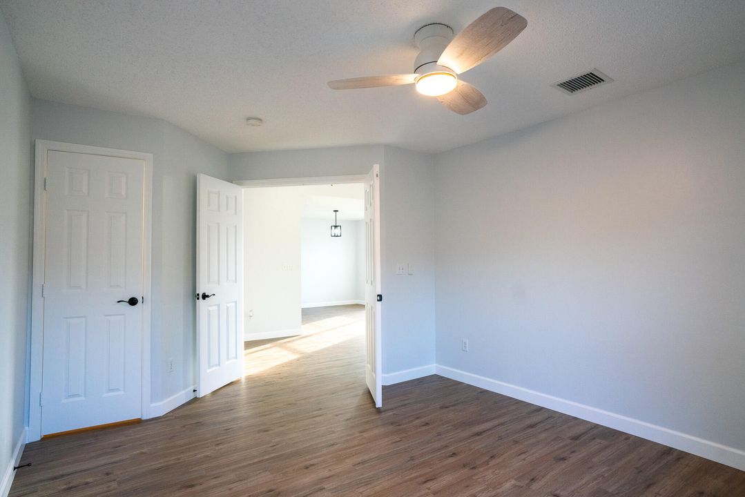 Active With Contract: $2,600 (3 beds, 3 baths, 2434 Square Feet)