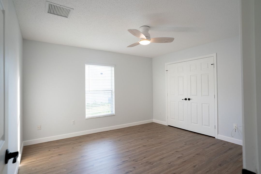 Active With Contract: $2,600 (3 beds, 3 baths, 2434 Square Feet)