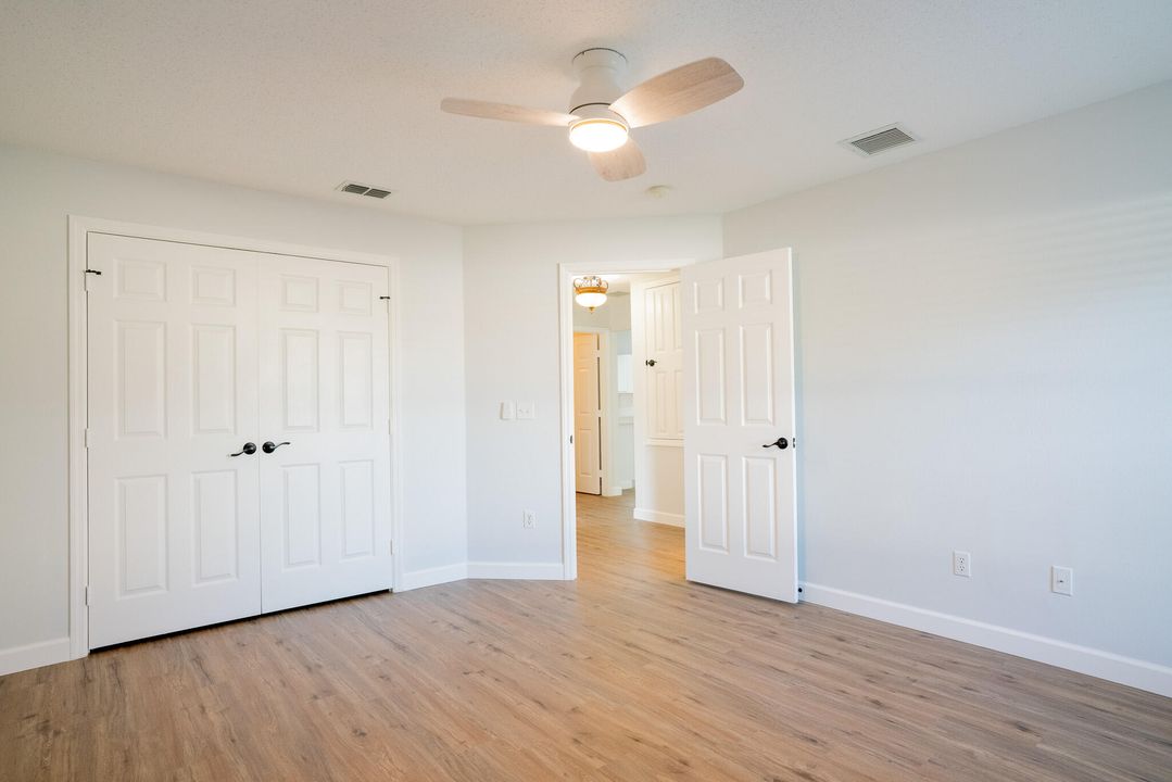 Active With Contract: $2,600 (3 beds, 3 baths, 2434 Square Feet)