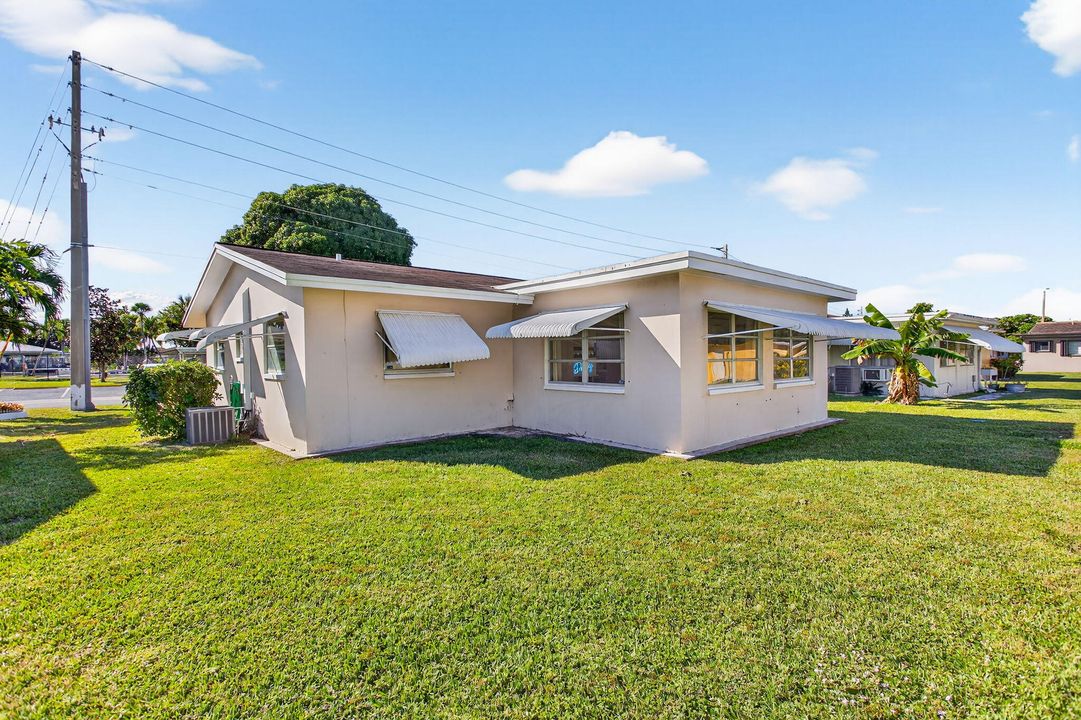 For Sale: $340,000 (2 beds, 1 baths, 1098 Square Feet)