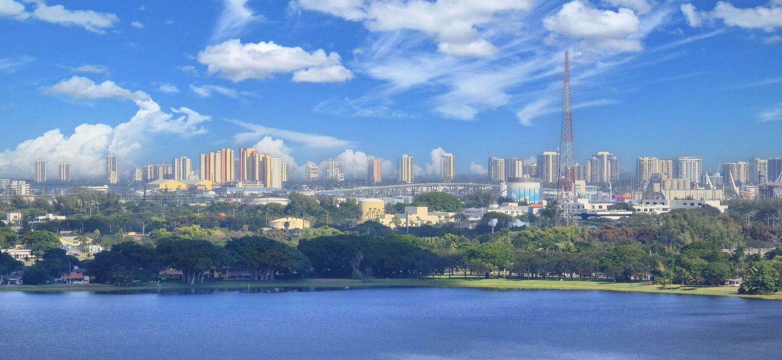 Activo con contrato: $949,000 (3 camas, 2 baños, 2600 Pies cuadrados)