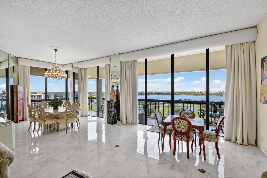 Activo con contrato: $949,000 (3 camas, 2 baños, 2600 Pies cuadrados)