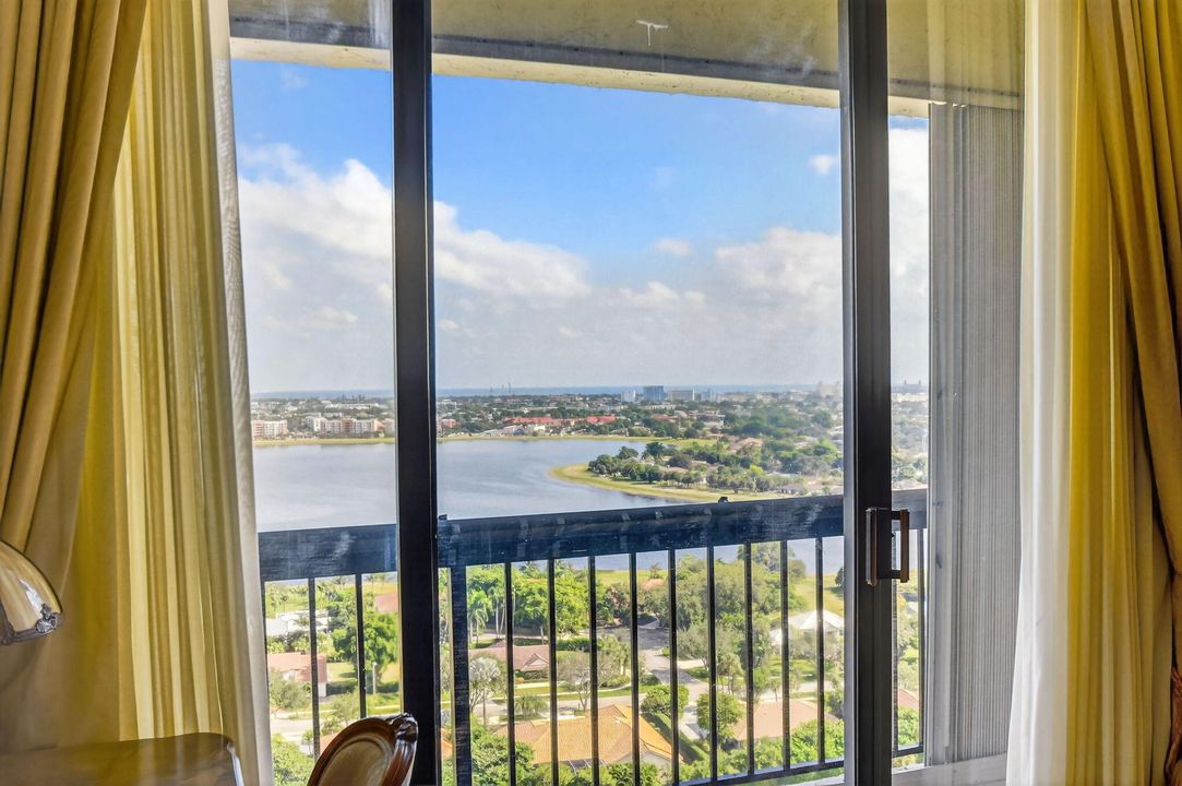 Activo con contrato: $949,000 (3 camas, 2 baños, 2600 Pies cuadrados)