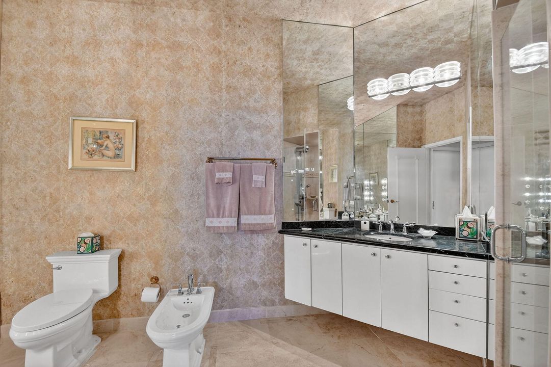 Activo con contrato: $949,000 (3 camas, 2 baños, 2600 Pies cuadrados)