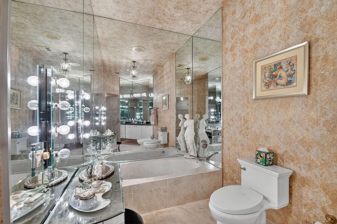 Activo con contrato: $949,000 (3 camas, 2 baños, 2600 Pies cuadrados)