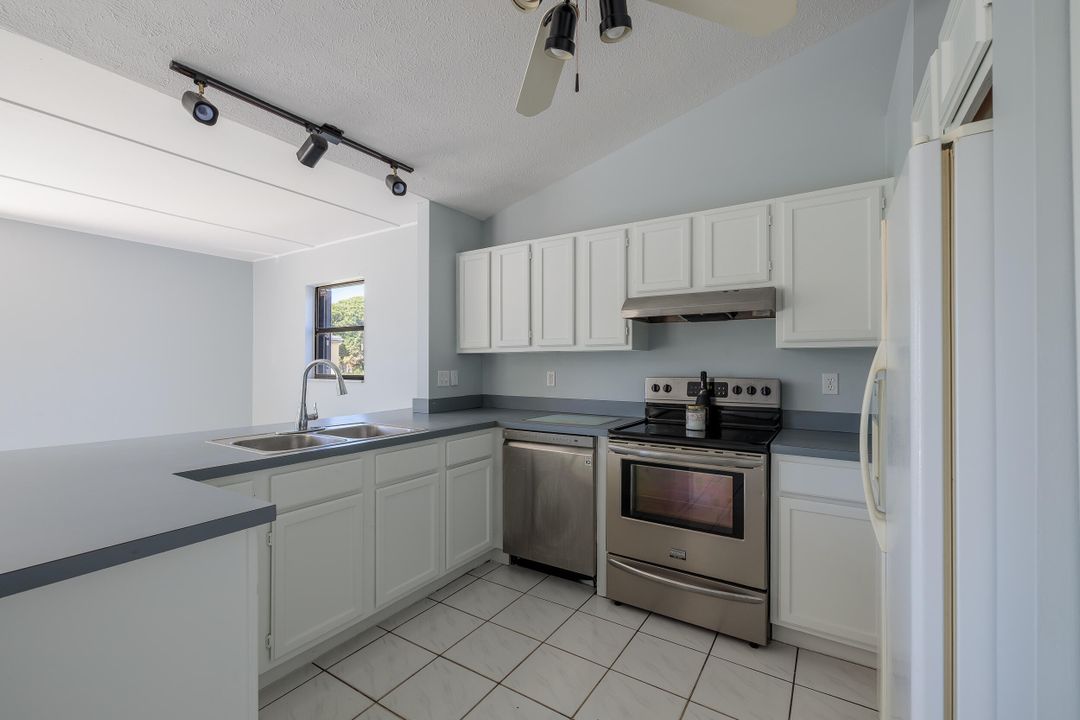 待售: $390,000 (3 贝兹, 2 浴室, 1404 平方英尺)