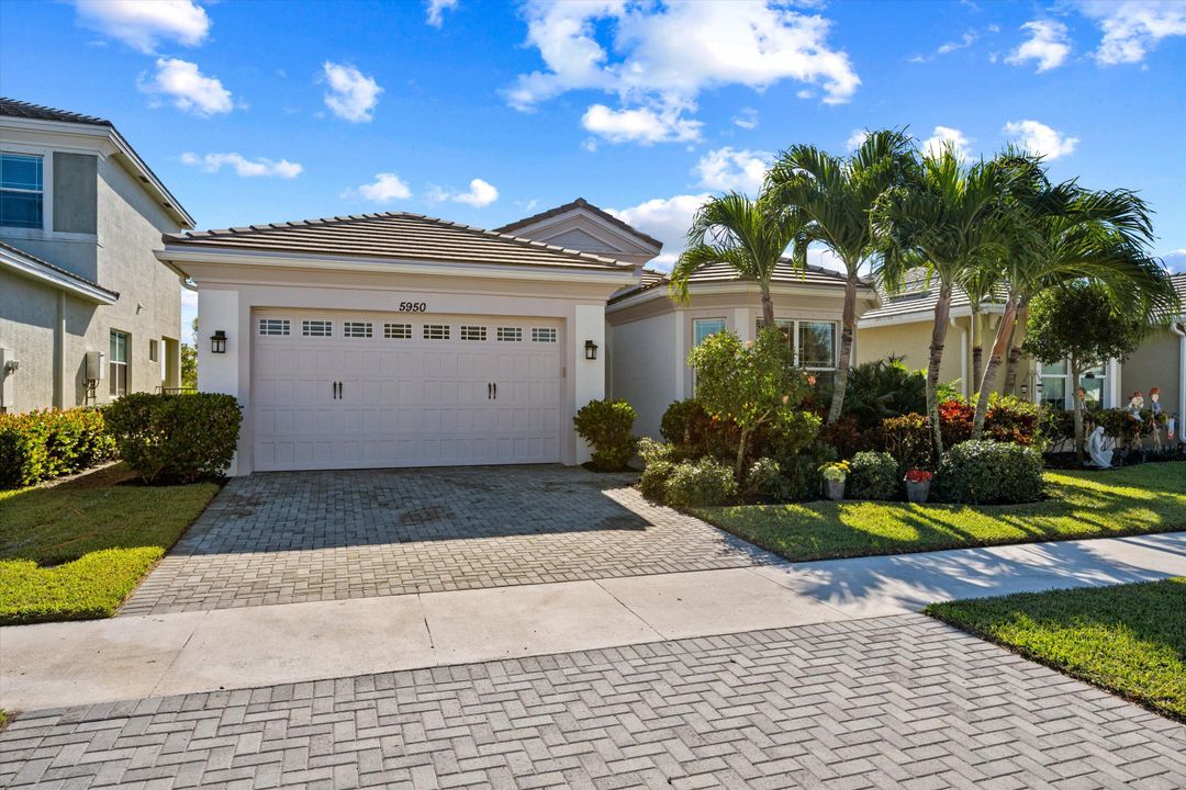 For Sale: $659,000 (3 beds, 2 baths, 2317 Square Feet)