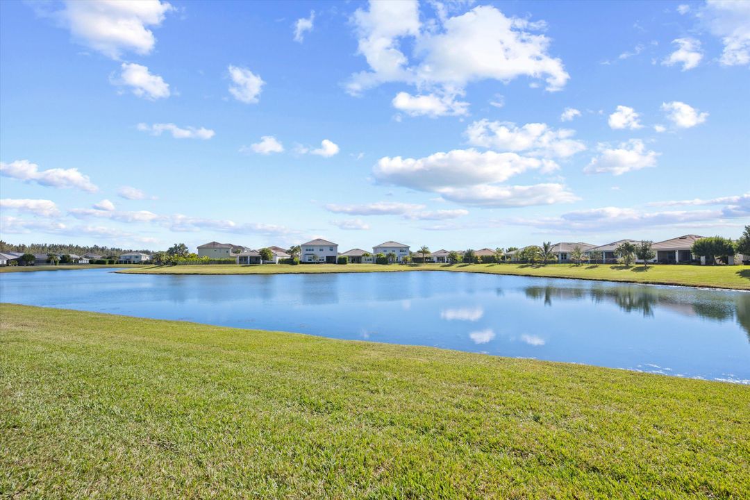 For Sale: $659,000 (3 beds, 2 baths, 2317 Square Feet)