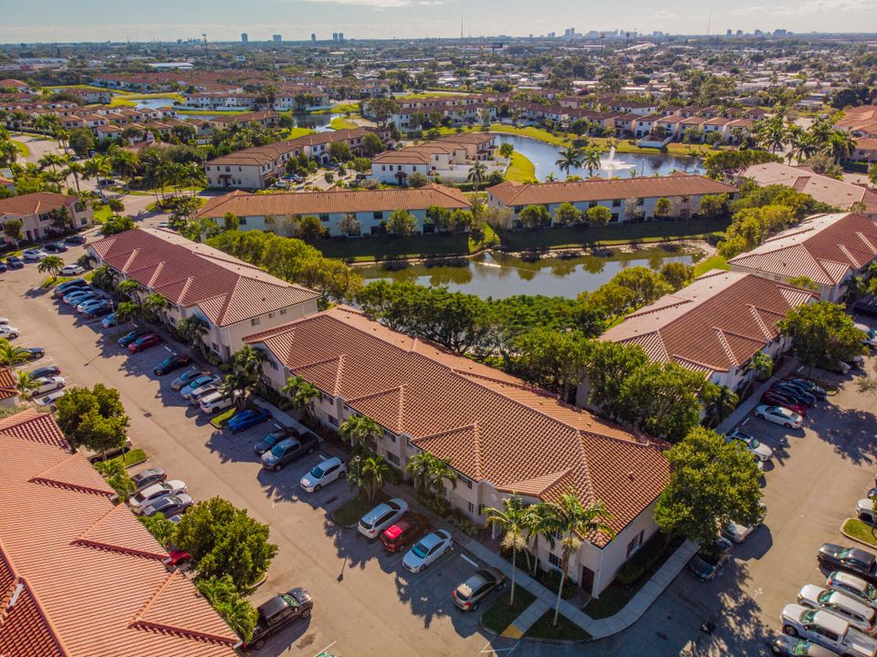 Active With Contract: $259,900 (2 beds, 2 baths, 1221 Square Feet)