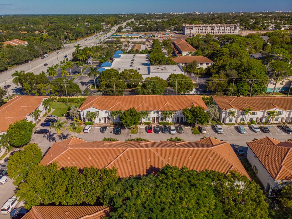 Active With Contract: $259,900 (2 beds, 2 baths, 1221 Square Feet)