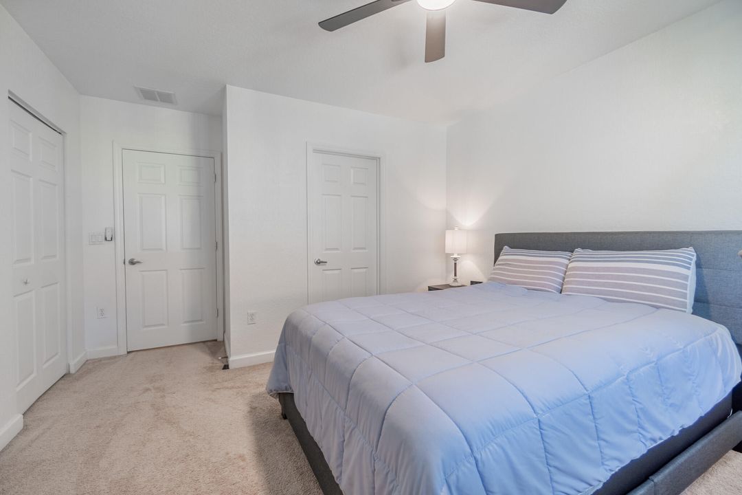 Active With Contract: $259,900 (2 beds, 2 baths, 1221 Square Feet)