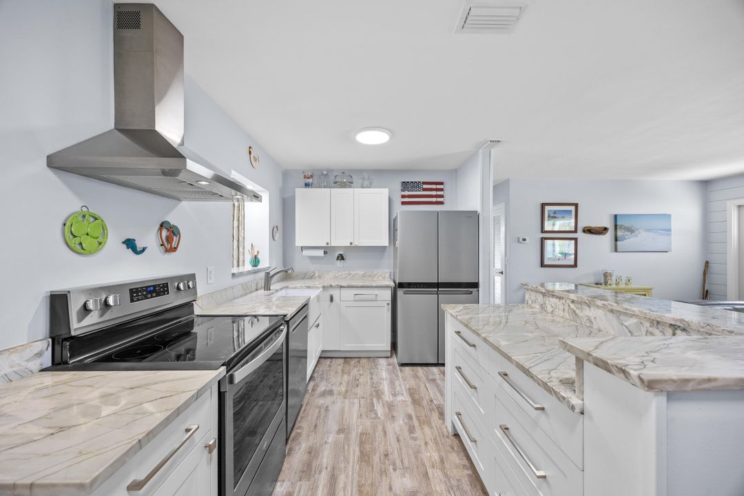 Active With Contract: $624,900 (3 beds, 2 baths, 1496 Square Feet)