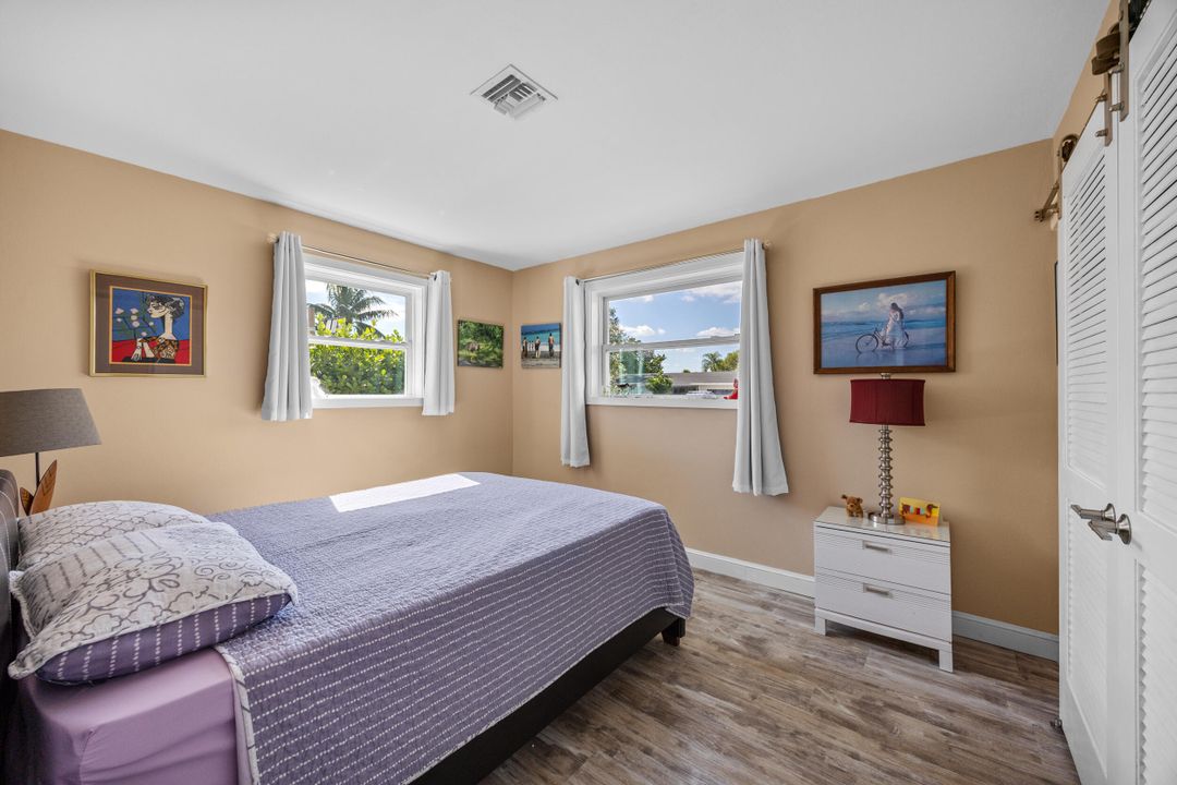 Active With Contract: $624,900 (3 beds, 2 baths, 1496 Square Feet)