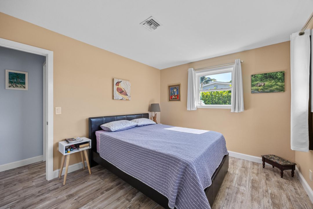 Active With Contract: $624,900 (3 beds, 2 baths, 1496 Square Feet)