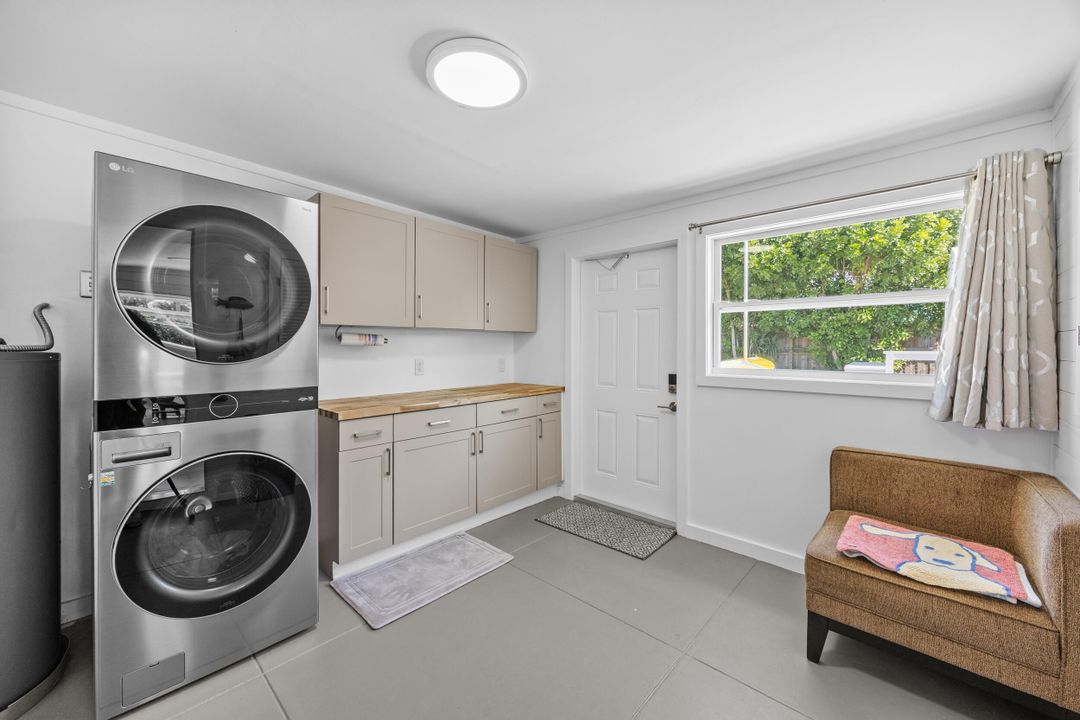 Active With Contract: $624,900 (3 beds, 2 baths, 1496 Square Feet)