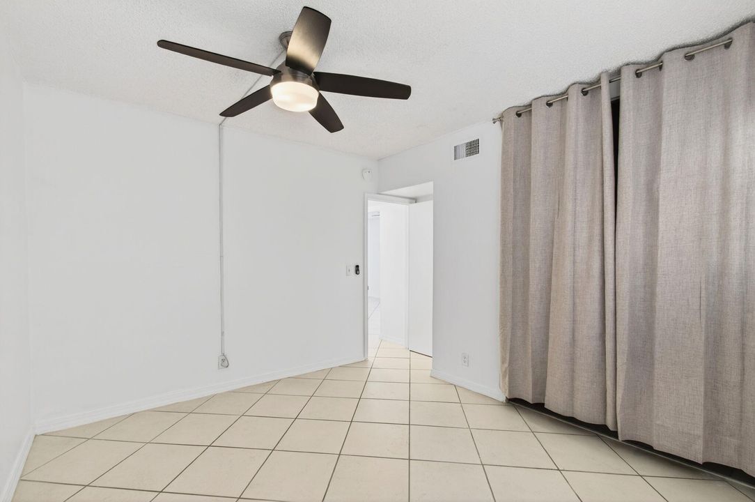 For Rent: $2,550 (2 beds, 1 baths, 800 Square Feet)