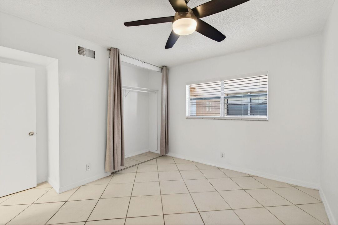 For Rent: $2,550 (2 beds, 1 baths, 800 Square Feet)