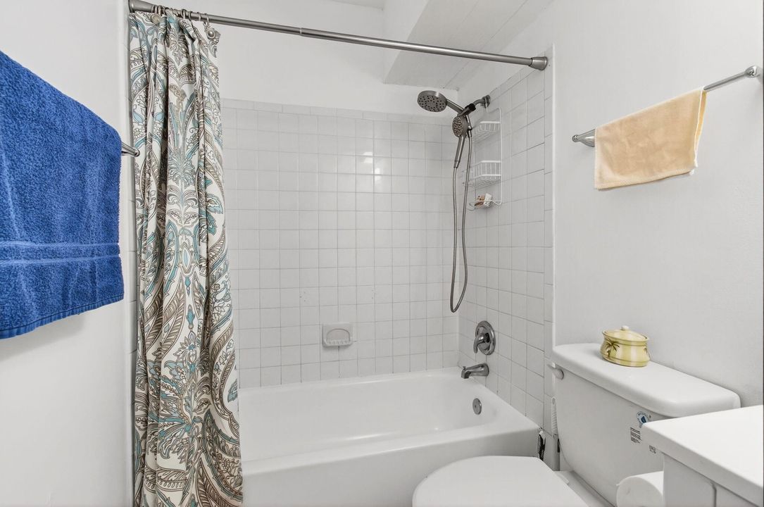 For Rent: $2,550 (2 beds, 1 baths, 800 Square Feet)