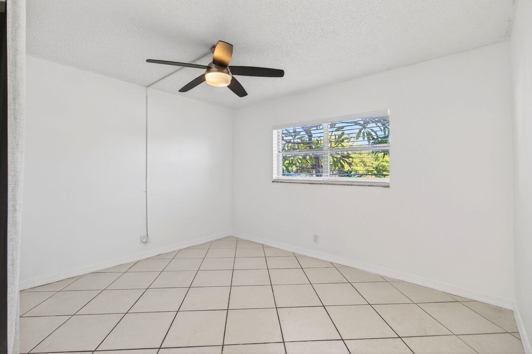 For Rent: $2,550 (2 beds, 1 baths, 800 Square Feet)