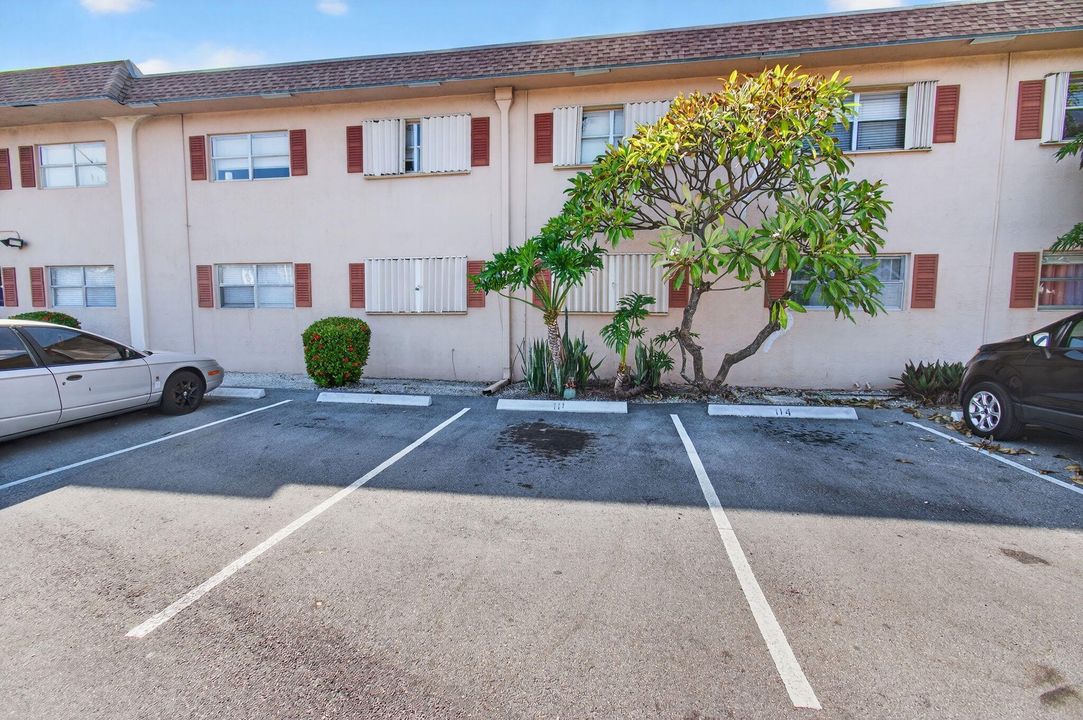 For Rent: $2,550 (2 beds, 1 baths, 800 Square Feet)