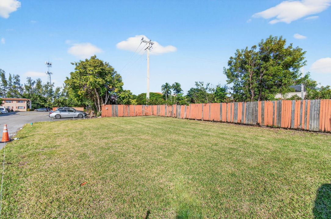 For Rent: $2,550 (2 beds, 1 baths, 800 Square Feet)