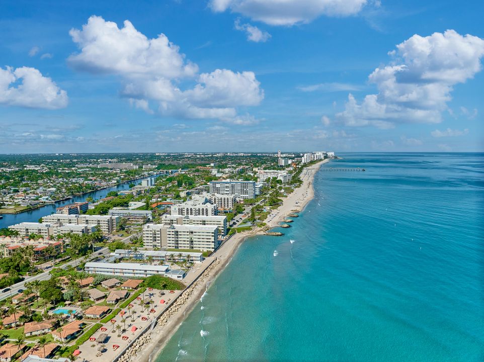 For Sale: $445,000 (2 beds, 2 baths, 1150 Square Feet)