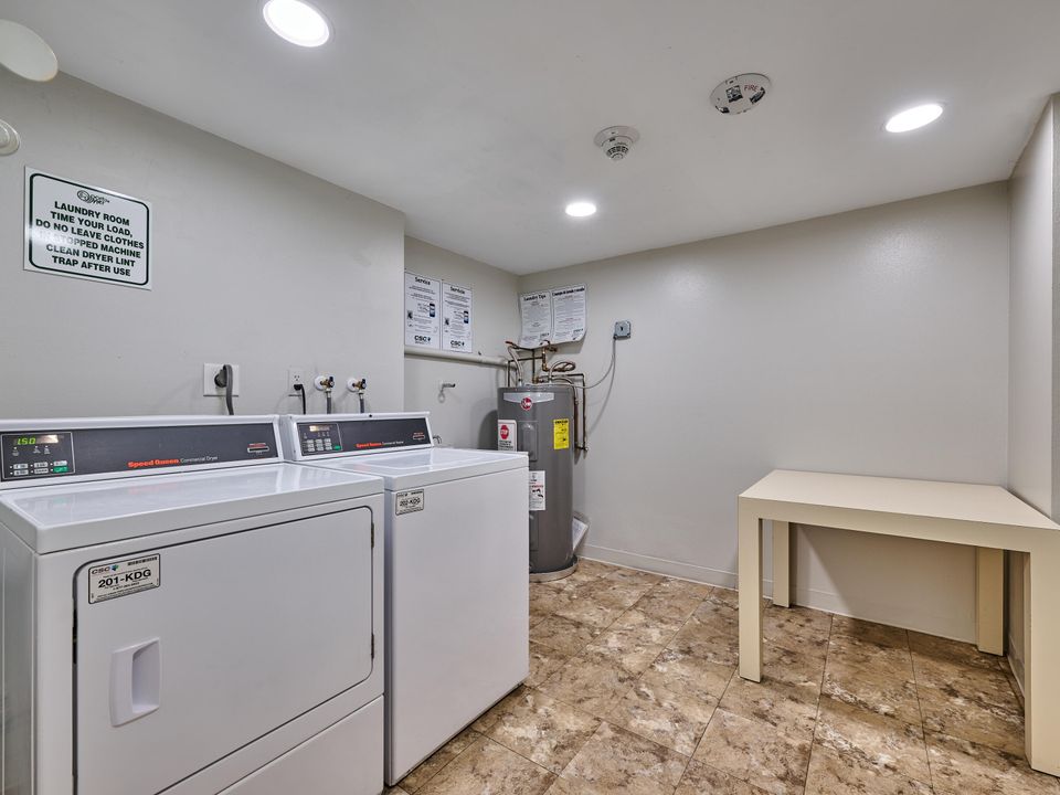For Sale: $445,000 (2 beds, 2 baths, 1150 Square Feet)