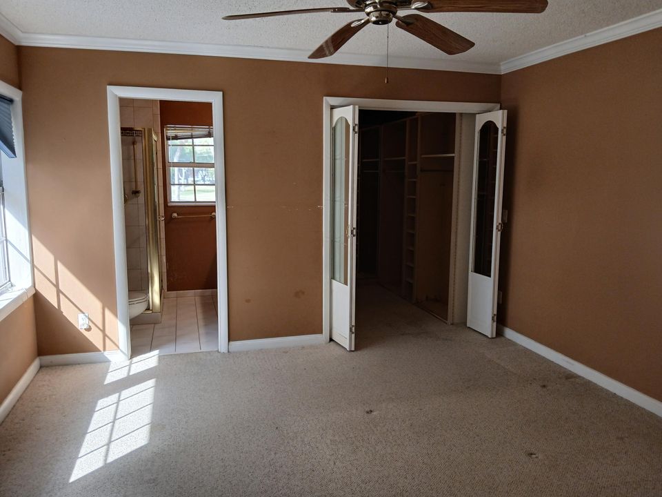 Active With Contract: $280,000 (2 beds, 2 baths, 1350 Square Feet)