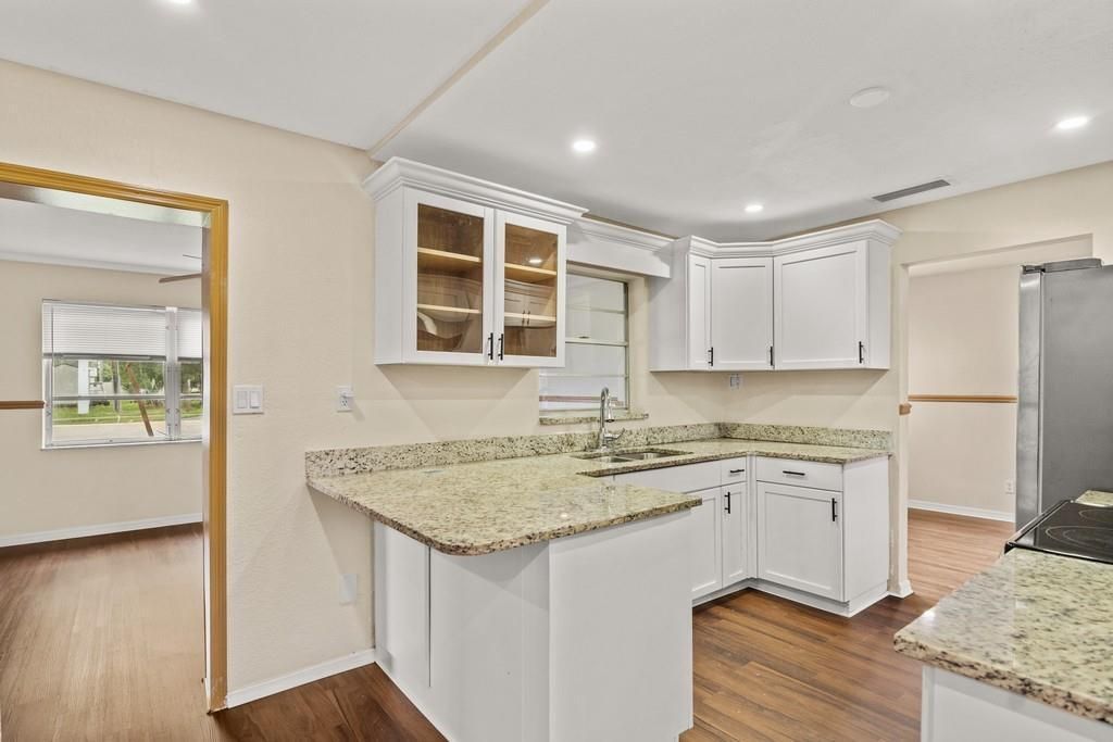 For Sale: $315,000 (4 beds, 3 baths, 1894 Square Feet)