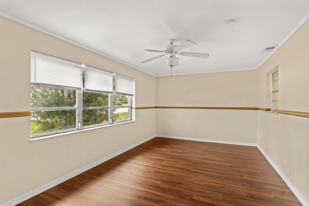 For Sale: $315,000 (4 beds, 3 baths, 1894 Square Feet)