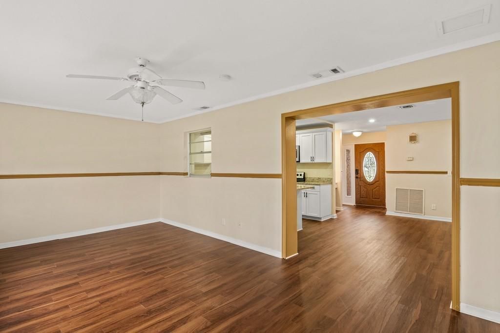 For Sale: $315,000 (4 beds, 3 baths, 1894 Square Feet)