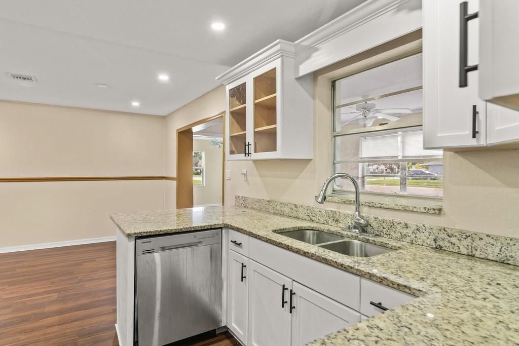 For Sale: $315,000 (4 beds, 3 baths, 1894 Square Feet)