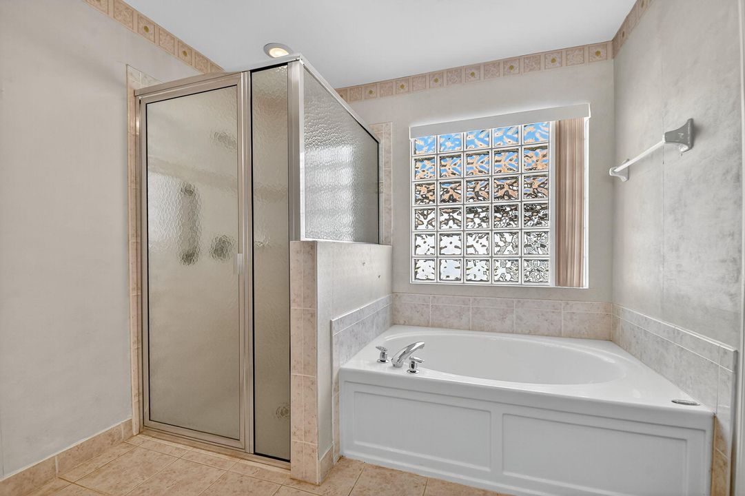 На продажу: $370,000 (3 спален, 2 ванн, 1600 Квадратных фут)