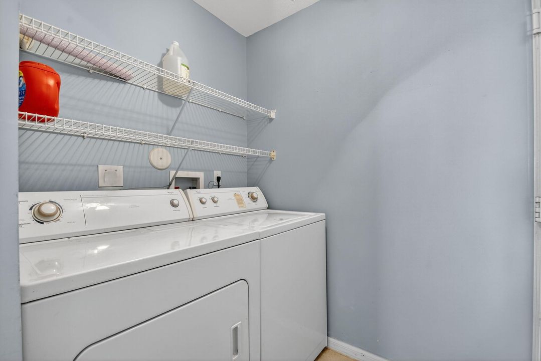 На продажу: $370,000 (3 спален, 2 ванн, 1600 Квадратных фут)