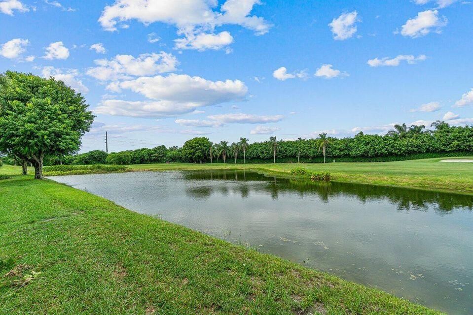 出租: $3,500 (3 贝兹, 2 浴室, 1800 平方英尺)