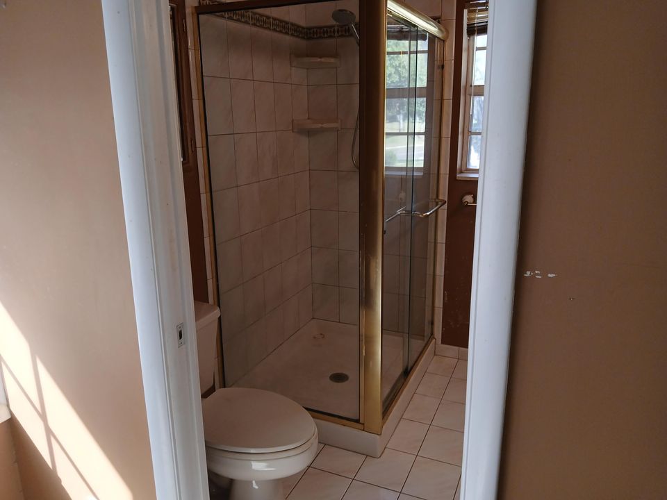 Active With Contract: $280,000 (2 beds, 2 baths, 1350 Square Feet)