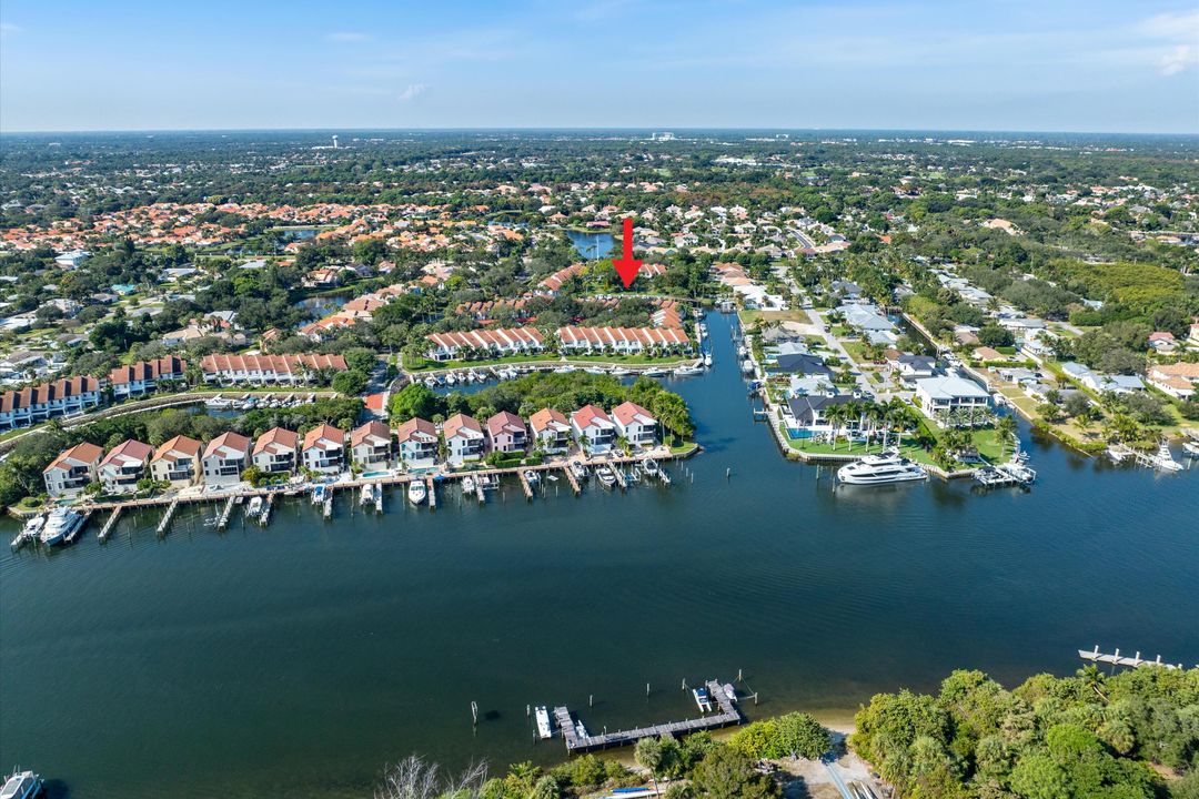 For Sale: $1,200,000 (2 beds, 2 baths, 1400 Square Feet)