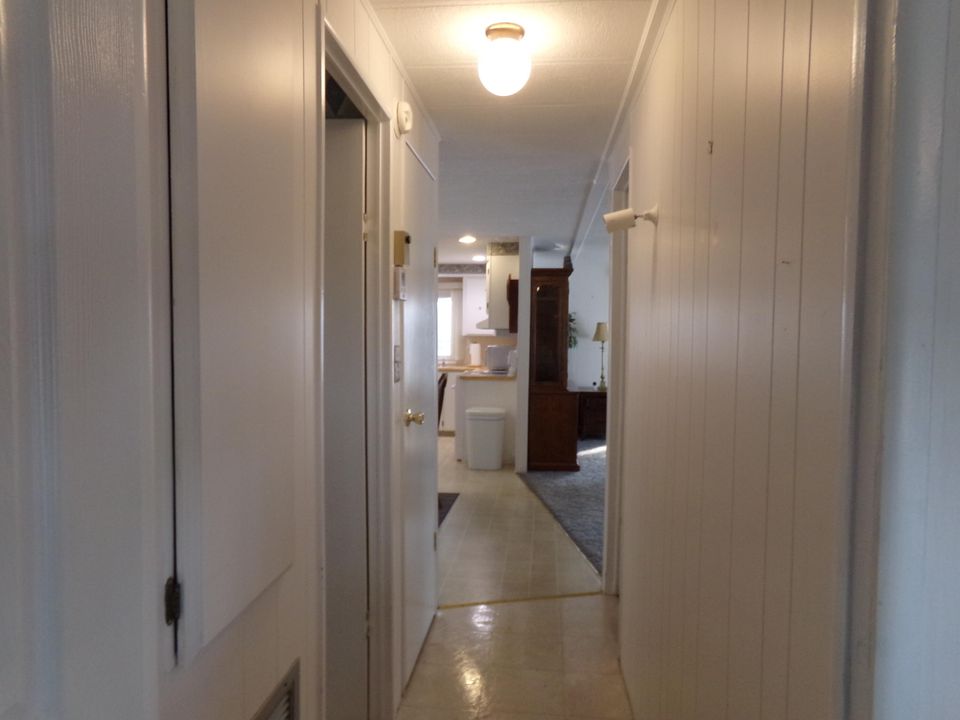 For Sale: $124,000 (2 beds, 2 baths, 960 Square Feet)