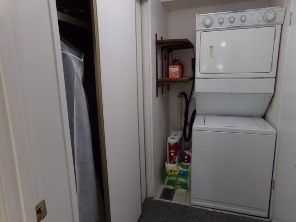 For Sale: $124,000 (2 beds, 2 baths, 960 Square Feet)