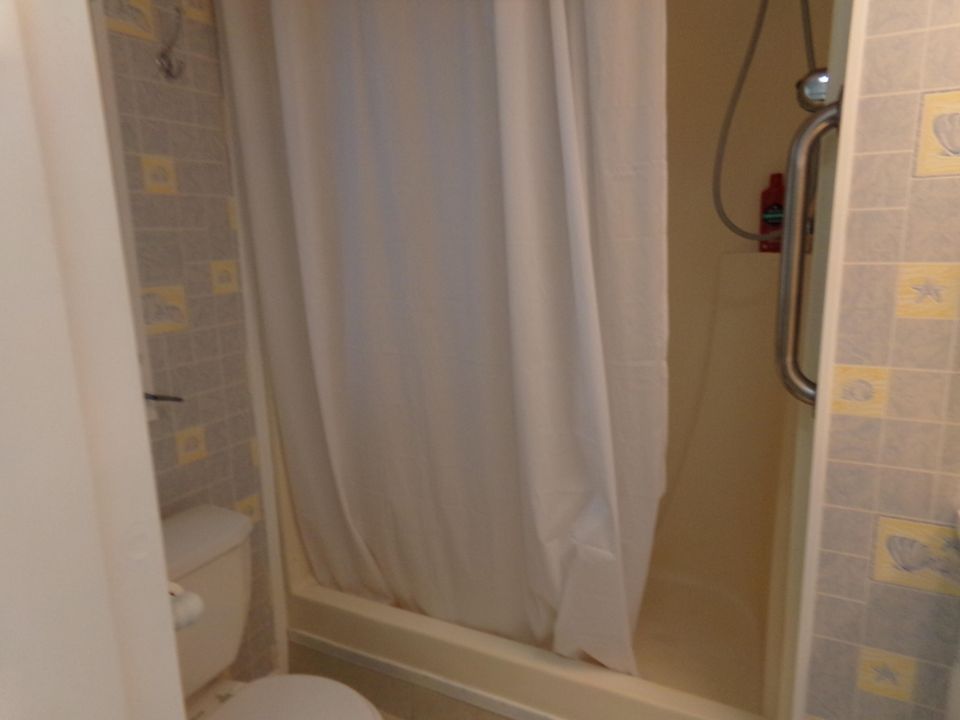 For Sale: $124,000 (2 beds, 2 baths, 960 Square Feet)