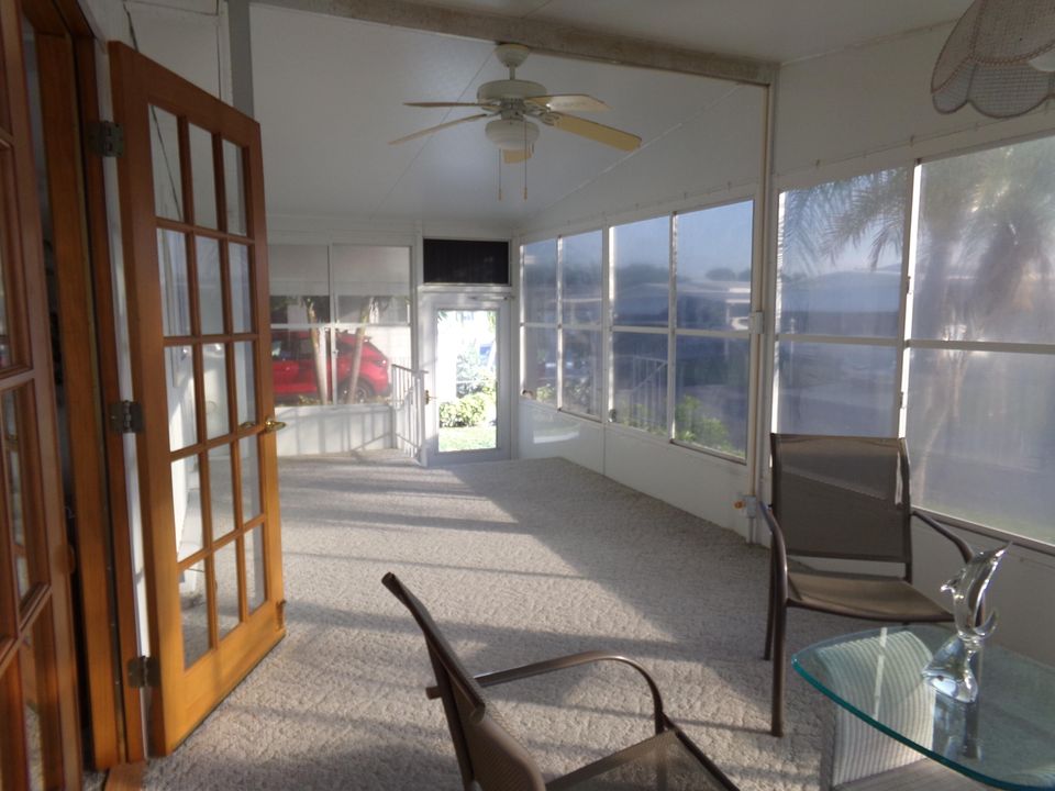 For Sale: $124,000 (2 beds, 2 baths, 960 Square Feet)