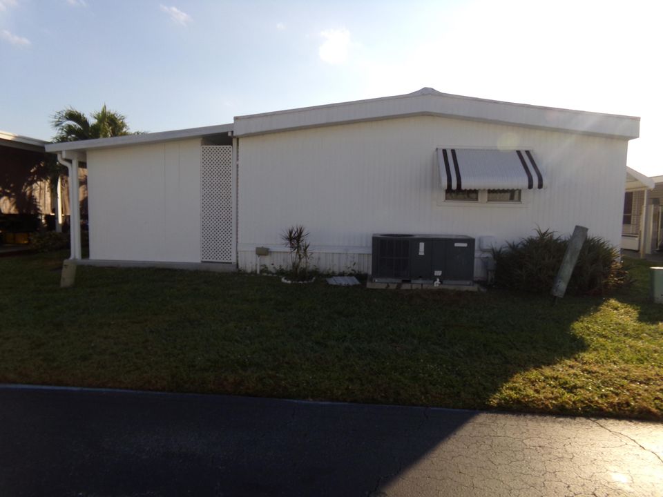 For Sale: $124,000 (2 beds, 2 baths, 960 Square Feet)